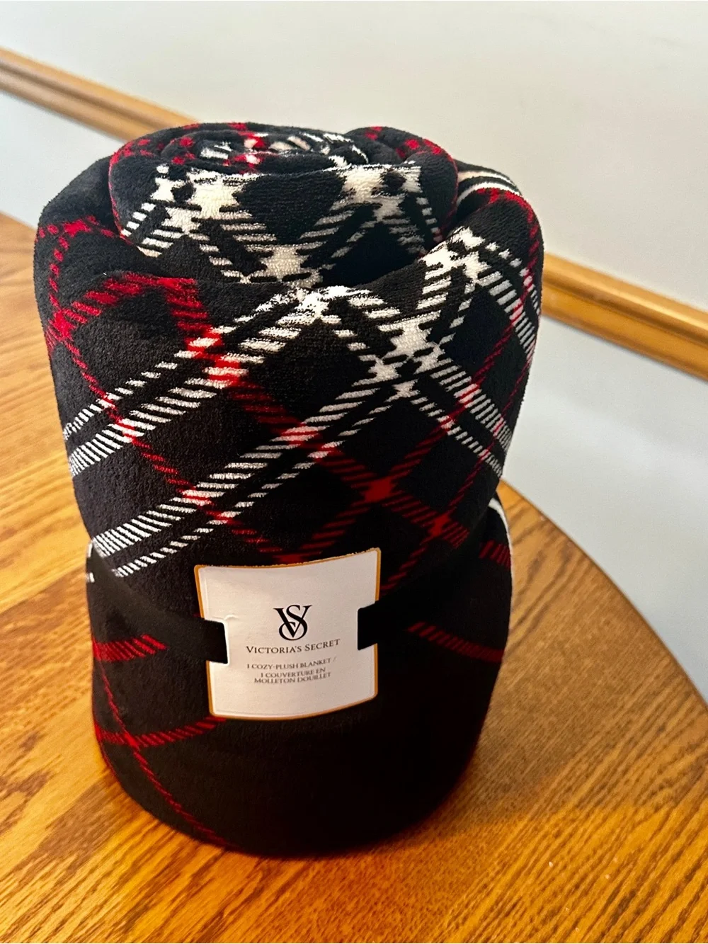 Victoria Secret Black Red White Throw Blanket